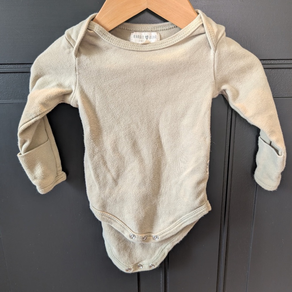 Rabbit + bear - long sleeve body suit  - fold out mittens - organic cotton - 3-6